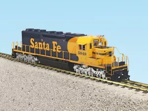 USATrains SD40-2 R22301 Santa Fe (5048)Blue/Yellow - Picture 1 of 1