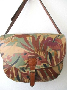 patricia nash salerno saddle bolsa