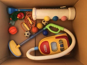 Baby Kinder Spielsachen Set Im Großen Karton - Bild 1 von 2