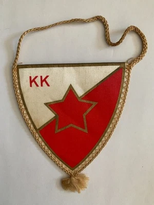 FANION VINTAGE BASKETBALL - RED STAR BELGRADE - Photo 1/4