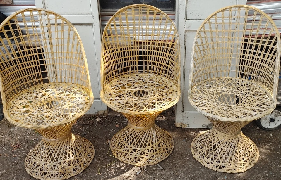 Sillas de fibra de vidrio hiladas Russell Woodard vintage Foto 1 de 2