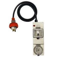 Power Adapter 20 Amp Flat 3 Pin Single Phase to 15 Amp 3 Pin Single Phase outlet - Picture 1 of 2