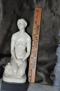 A. Santini Akt Frau Skulptur mit Hund Terrier evtl. - Bild 1 von 23