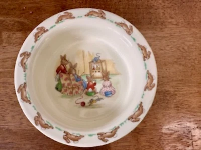 Royal Doulton Bunnykins Heavy Rim Nursery Bowl Vintage Porcelain Made in England - Image 1 of 3