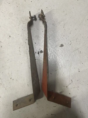 Par de soportes de guardabarros inferiores delanteros AMC Javelin AMX 1968-70  Foto 1 de 2