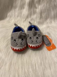 Wonder Nation Shark Slippers Boys Size 5 Gray Slip On Shoes - Picture 1 of 4