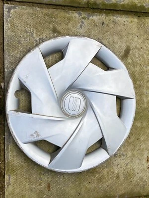 SEAT IBIZA 15" WHEEL TRIM X 1 HUB CAP GENUINE 6J0601147C CLIP ON TYPE  - Image 1 of 4