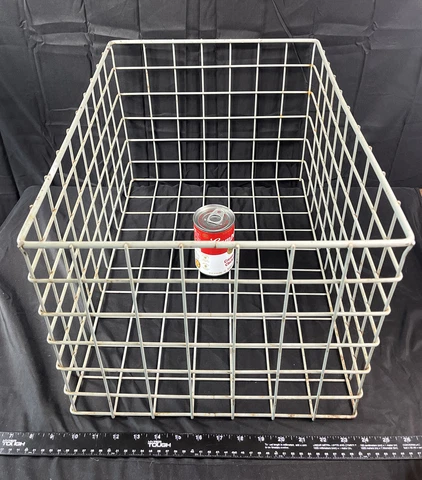 VTG Large Industrial Metal Wire Basket Salvage Heavy Duty 20.5” x 14.5” x 12” Cover