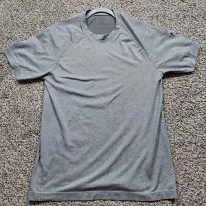 Fabletics Gray Training Day Tee Men’s L Athleisure Moisture Wicking Vented - Picture 1 of 6
