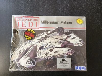 MPC Return Of The Jedi Millennium Falcon Kit #8917 Factory Sealed Dented Box - Image 1 of 4
