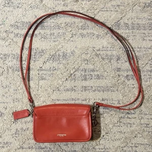 Coach Geldbörse Portemonnaie Crossbody Rot / Silber - Bild 1 von 6