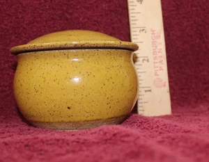 Rising Fawn Pottery Jewerly/Vanity/Trinket scatola rotonda con coperchio - Foto 1 di 4