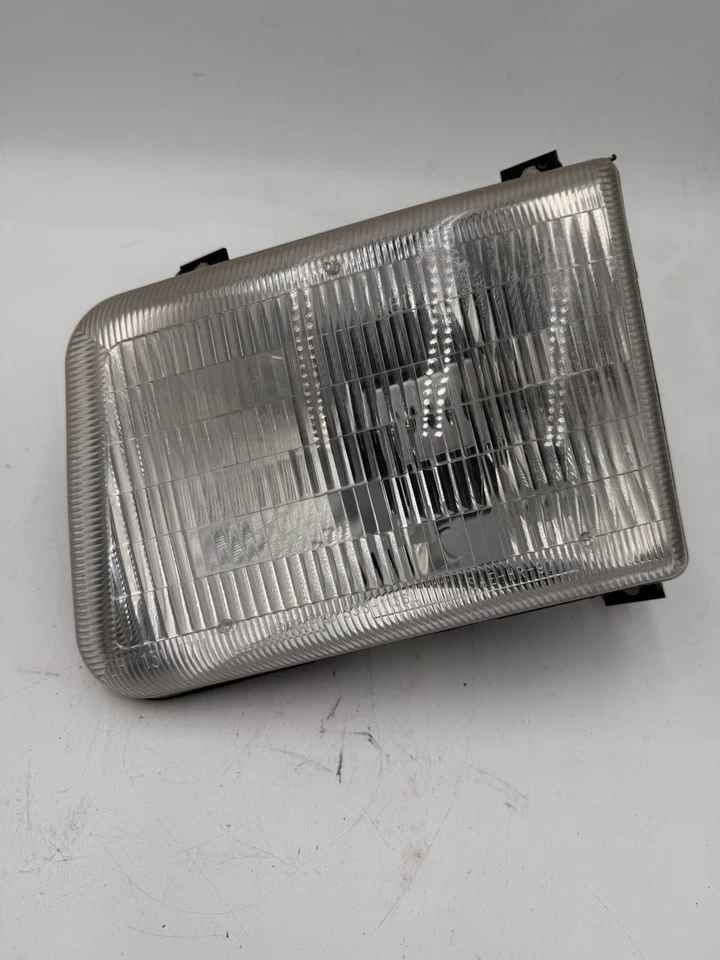 3331136LAS Lighting - Exterior - Headlight Assembly OEM 333-1136 - Image 1 of 4