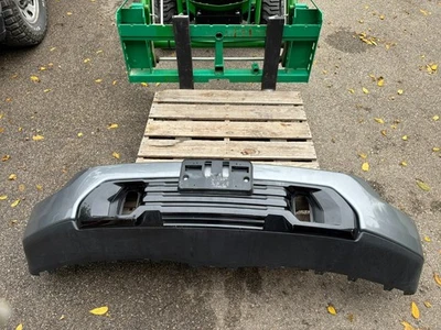 Complete Front Bumper Assembly Painted Off 2022 GMC SIERRA 1500 AT4 PICKUP - Image 1 of 4