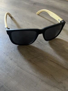 Dockers POLARIZED Sunglasses Black with Wood Arm 100% UV Protection - Picture 1 of 8