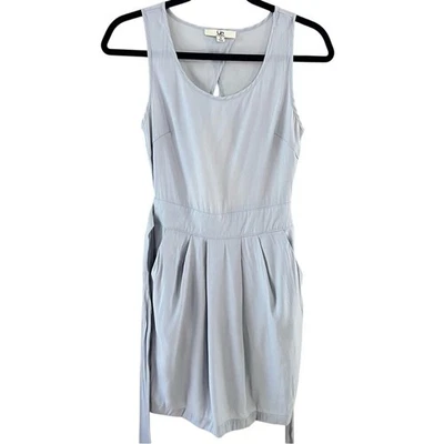 Vestido Ya Los Angeles de seda e algodão sem mangas buraco na fechadura costas plissado cintura tamanho P - Imagem 1 de 4