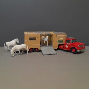 Matchbox Horse Van King Size ASCOT STABLES Dodge K18 Original With Horses - Picture 1 of 14