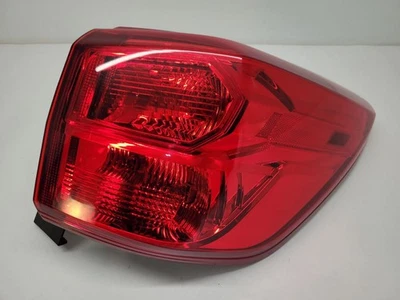 17-20 PATHFINDER RH Passenger Tail Light Quarter Panel Mounted 265509PF0A        - Image 1 of 4