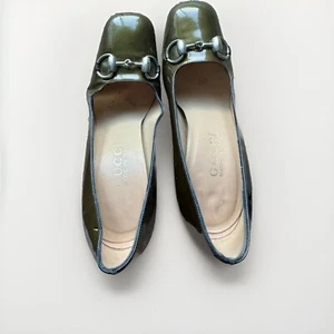 Gucci Womens Olive Green Closed Toe Patent Leather 3.5” Heels Pumps Size 7B - Picture 1 of 10