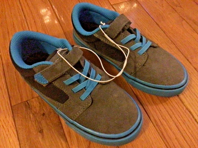 Cherokee Boys Size 12 Sneakers Blue Gray Suede Non-Marking Sole Slip On Shoes - Image 1 of 4