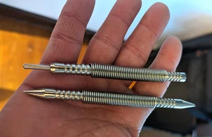 Federbelastetes Nagelset Werkzeuge, 2-teilig Doppelkopf Nagelsetzer und Scharnierstift Locher Set - Bild 1 von 10