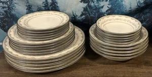 Lote de 25 platos y cuencos de cena Noritake Margaret Fine China 6243 de colección - Imagen 1 de 9