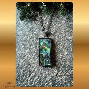 Abalone / Paua Shell Oblong Pendant - 20 inch / 51cm Stainless Steel Chain - Picture 1 of 7