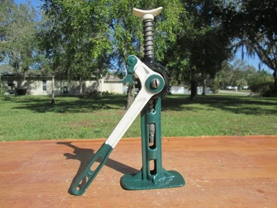 1920s FORD SCRIPT MODEL T MODEL A JACK OEM - Image 1 of 4