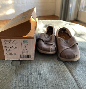 Toms Toddler Boys/Girls Ash Gray Canvas Shoes Loafers Slip On Size T7