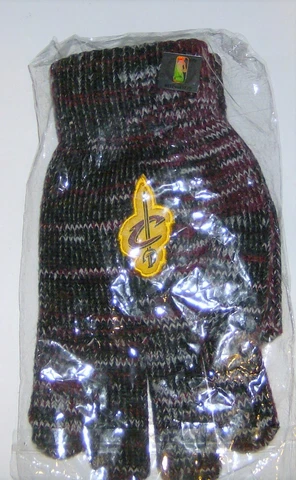 Pair Of Sports Crate Brand New Sealed Cleveland Cavaliers Gloves Adult NWT Cover