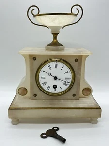 RARE ONYX WHITE CLOCK WITH KEY AND PENDULUM VINTAGE ANTIQUE POPULAR PROGRESS - Picture 1 of 11