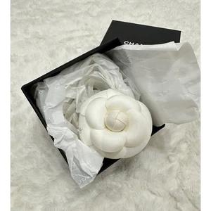 CHANEL Camelia Blanco Seda Pasador Pinza para el Pelo Horquilla Marca de Coco Accesorio Usado - Imagen 1 de 4