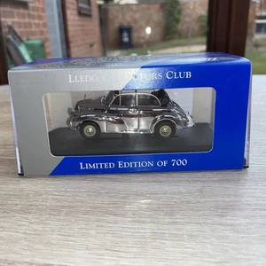 CORGI LLEDO VANGUARDS CLUB MORRIS MINOR CHROME CAR MODEL VA07104 LCC14 1:43 - Picture 1 of 11