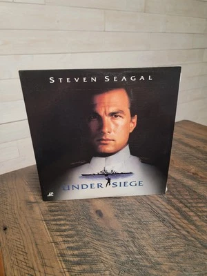 UNDER SIEGE laserdisc LD STEVEN SEAGAL ACTION CLASSIC VG+ Clean Foto 1 de 4