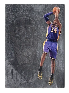 Kobe Bryant 2012-13 Panini Intrigue INTRIGUING PLAYER Silver Collectible Insert - Imagen 1 de 2