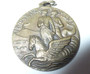 MEDAGLIA COMMEMORATIVA ALPINI XIX ADUNATA NAZIONALE NAPOLI MARZO 1956 - Imagen 1 de 1