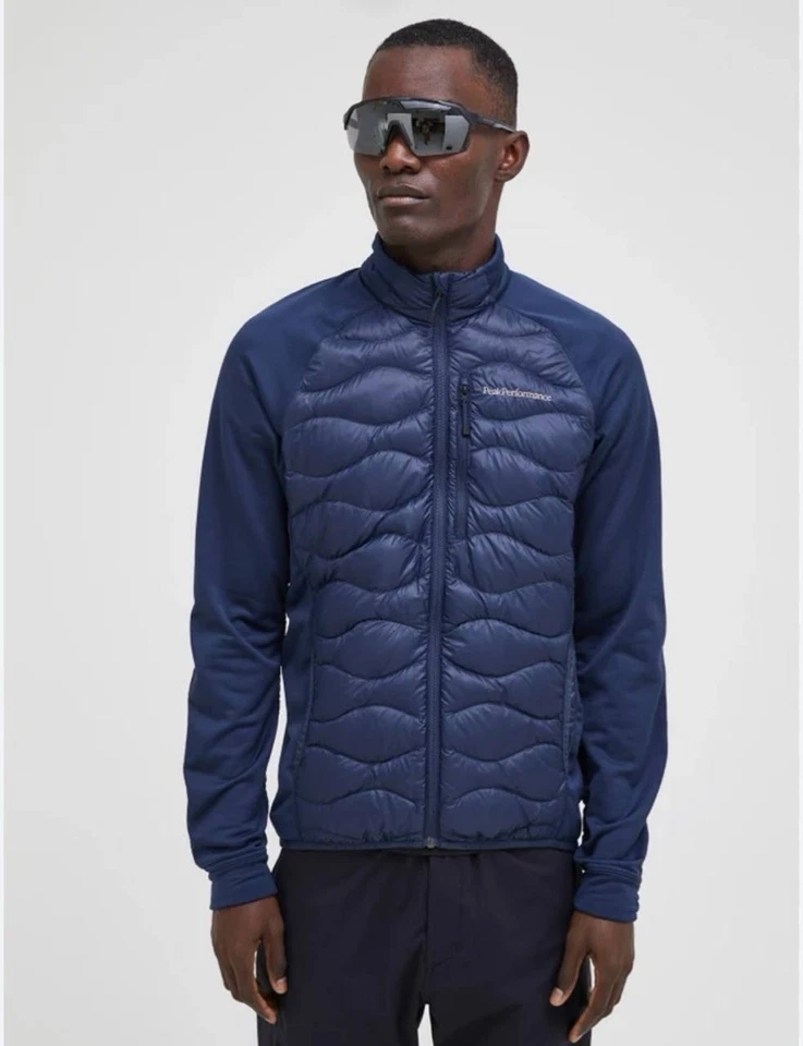 Chaqueta de Plumón Ligera Azul Marino Híbrida Helio Peak Perfomance De Colección Foto 1 de 4