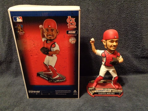 NIB - Forever Collectibles St. Louis Cardinals Bobblehead - Yadier Molina (2017) Cover