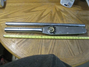 3/4" Drive Dial Torque Wrench 120-600 ft-lbs, 16-80 mkg - Picture 1 of 5