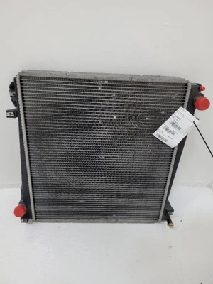 2002-2005 FORD EXPLORER Radiator Excluding Sport Trac 3L2Z8005AA Foto 1 de 4