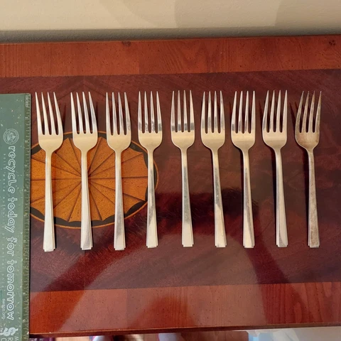 Lunt Sterling  MODERN CLASSIC SALAD FORK 6 1/4"  34g No Monogram Cover