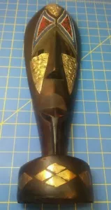 Handcrafted Wooden Mask - made in Ghana. - Picture 1 of 12