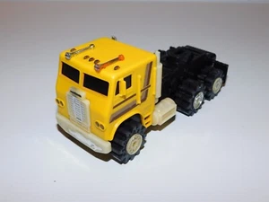 RARE HTF Vintage Schaper STOMPER YELLOW w/STRIPES SEMI TRUCK LINER - WORKS NICE! - Picture 1 of 8