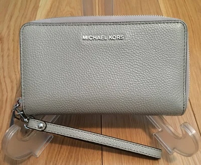 Michael Kors Jet Set Viaje Grande Gris Claro Cremallera Teléfono Estuche Muñequera Billetera Foto 1 de 4