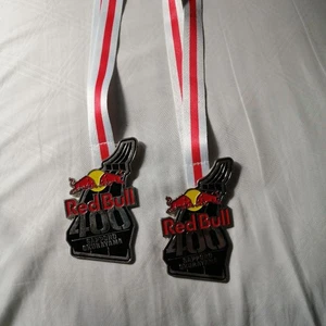 Red Bull 400 Sapporo OKURAYAMA 2024 Finisher Medal set of 2 Near Mint from JP - Picture 1 of 24
