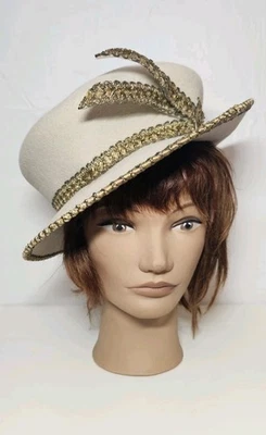 Sombrero Vintage Años 50 Mujer Cinta Cloche Olivia Turner Hueso Antiguo Dorado Foto 1 de 4