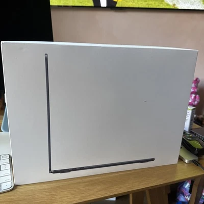 2025 Apple MacBook Air 13-inch M4 Chip 16GB RAM 256GB SSD Midnight MW123LL/A - Image 1 of 4