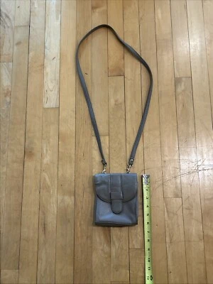 JACLYN SMITH Genuine Leather Small Crossbody Tan Handbag w/Snap Close - NICE - Image 1 of 4