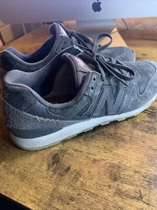New Balance Shoes Women’s Size 9 Gray Suede 696 Casual Running Sneakers WL696BY - Picture 1 of 7