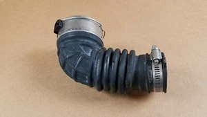 ⭐⭐OEM 16-20 INFINITI Q50 17-20 Q60 ADMISIÓN DE AIRE IZQUIERDA RESONADOR CONDUCTO MANGUERA TUBO 3.0L - Imagen 1 de 5